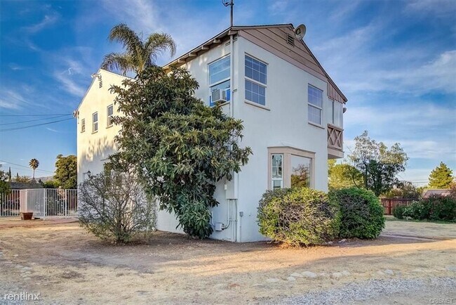 Building Photo - 3 br, 2 bath House - 10847 Balboa Blvd
