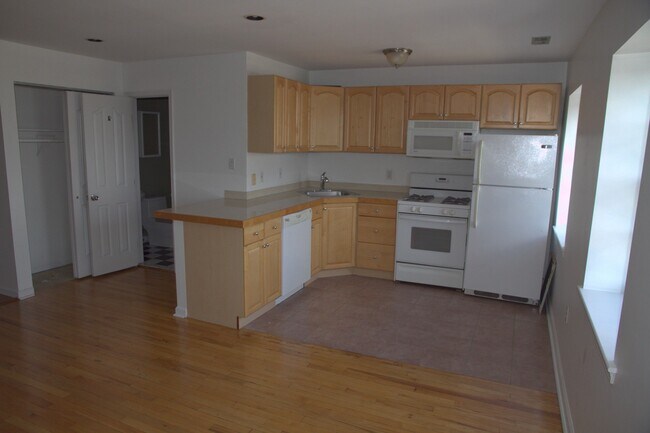 APARTAMENTO 3F - 524-525 S Front St