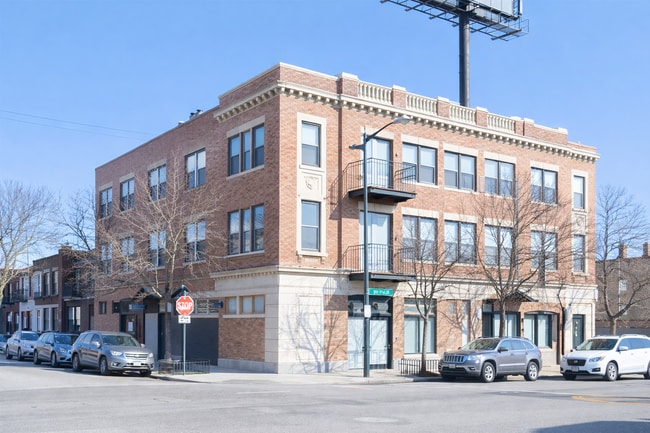 Building Photo - 2375 W Montana St