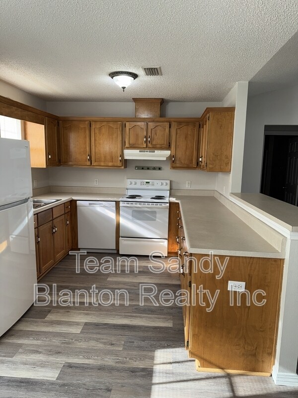 Building Photo - 7728 Bogey Ln