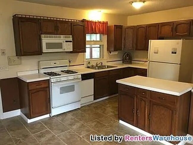 Building Photo - 3116 Mondamin St