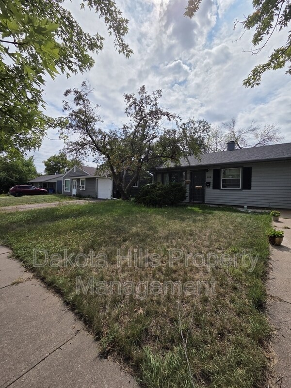 Foto principal - 313 E Tallent St