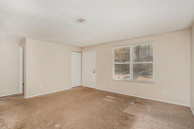 Photo - 3 Bedroom 2 Bath Home