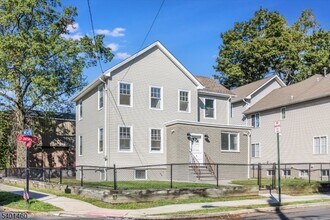 Building Photo - 6 Jersey St