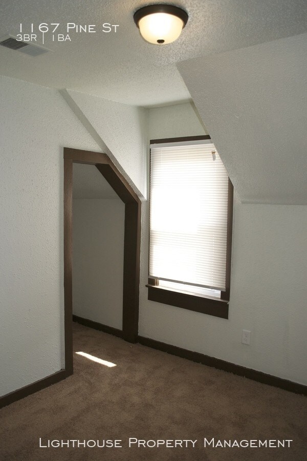 Foto del edificio - 3 Bedroom Duplex Unit Available in Muskegon