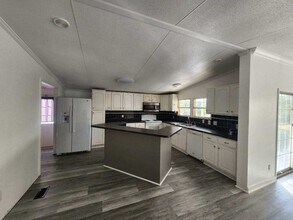 Building Photo - 1565 Moonflower St