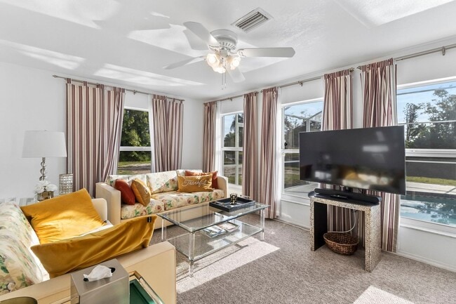 Building Photo - FURNISHED SHORT TERM RENTAL - 3 Bed / 2 Bath - Single Family Pool Home - $3,250/month