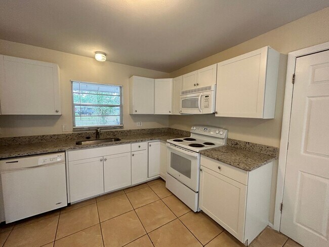 Building Photo - MOVE IN SPECIAL! Wonderful 3 Bedroom 2 Bat...