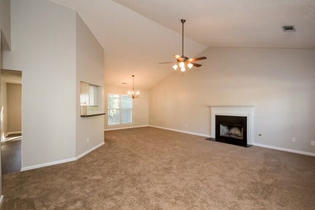 Foto del edificio - 310 The Gables Dr