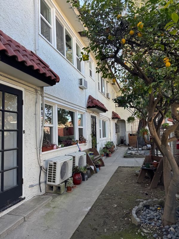 Foto del edificio - 101 S Cordova St