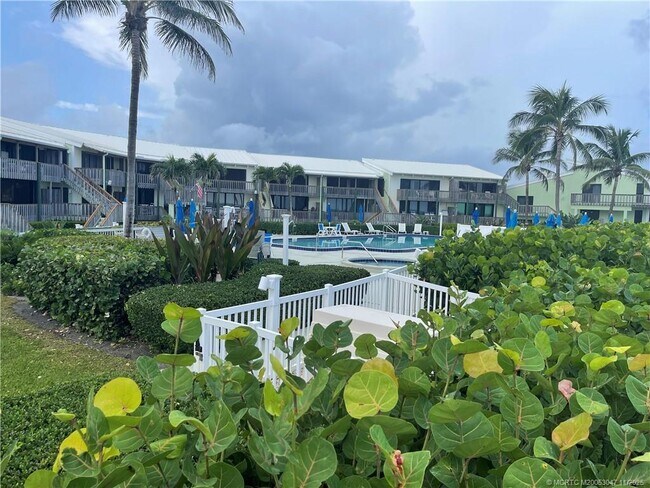 Foto del edificio - 2355 NE Ocean Blvd