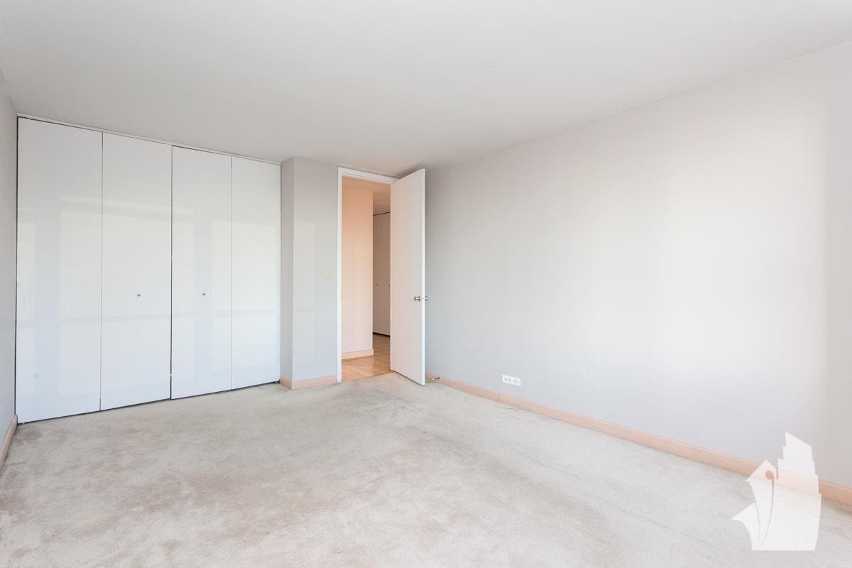 Building Photo - 1 bedroom in Chicago IL 60613
