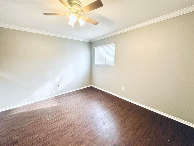 Foto del edificio - 805 S Center St