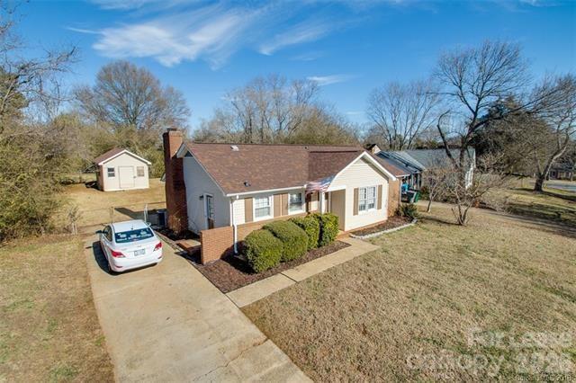 Building Photo - 9413 Split Rail Ln