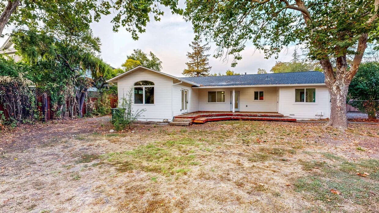 Foto principal - Bright & Clean Single Level FIVE bedroom i...