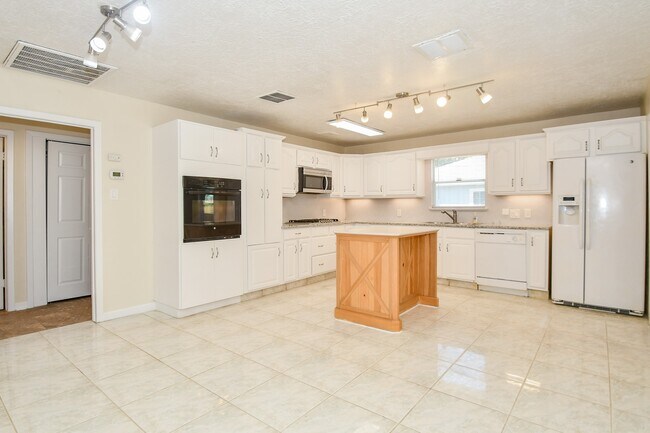 Foto del edificio - 4113 Edison St