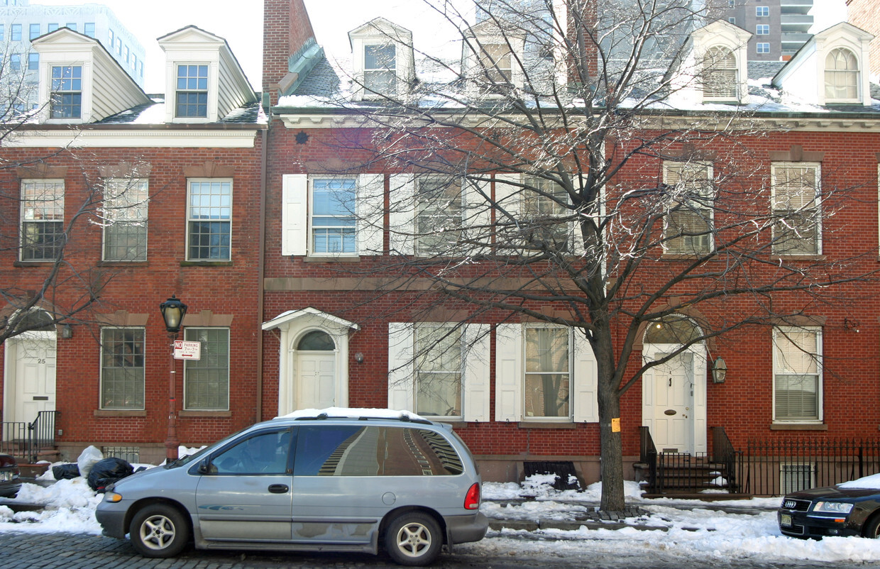 Building Photo - 25-33 Harrison St