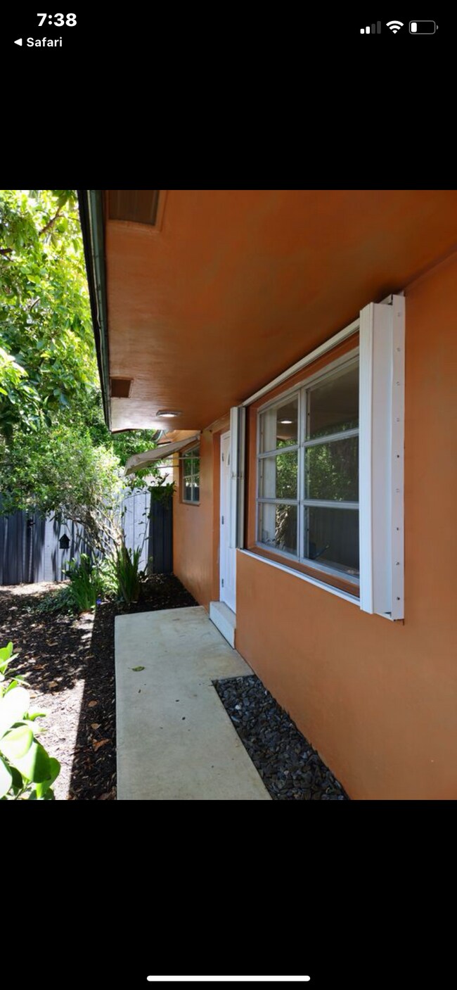 Foto del edificio - 4920 SW 28th Ter