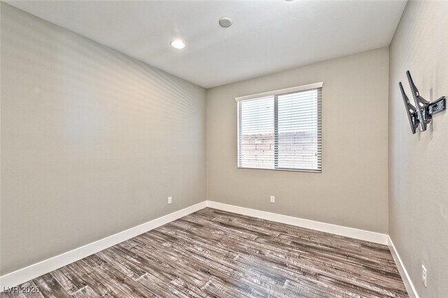 Building Photo - 10940 Terra Azul Pl