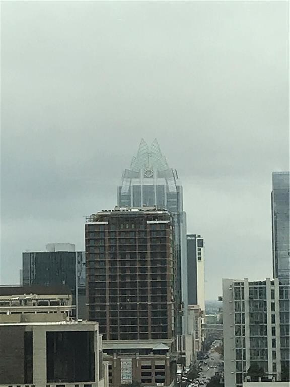 Building Photo - 300 Bowie St