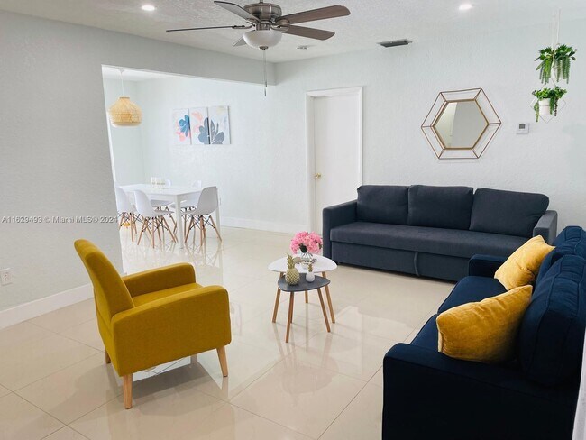 Foto del edificio - 7904 Miramar Pkwy
