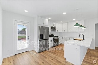 Building Photo - 4026 Charles St