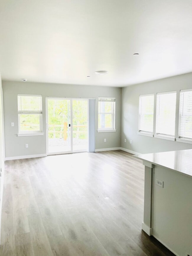 Foto del edificio - 3 Bedroom, 1.5 Bathroom in Barkley Neighbo...