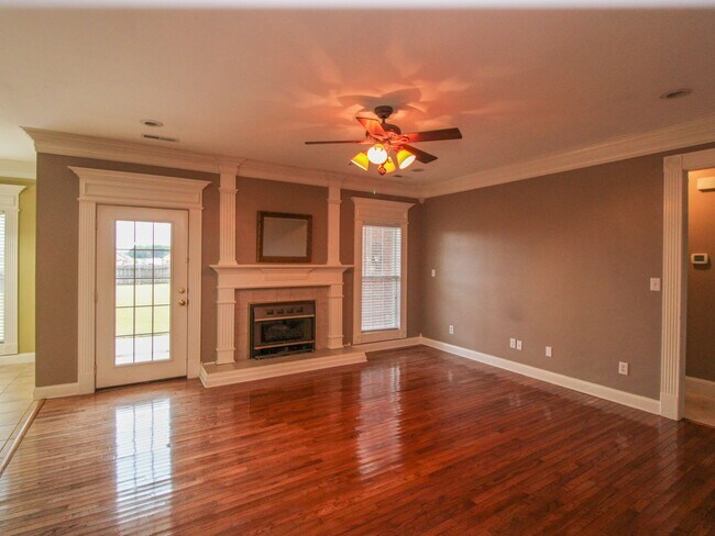 Building Photo - Nice Home in Chadwick Place Subdivision
