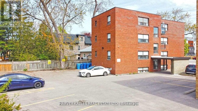 Building Photo - 4 Benson Ave