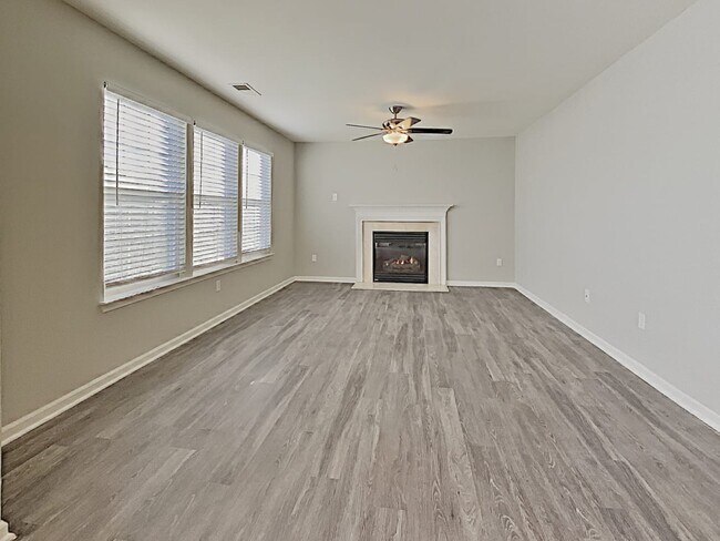 Building Photo - 2385 Saguaro Ln