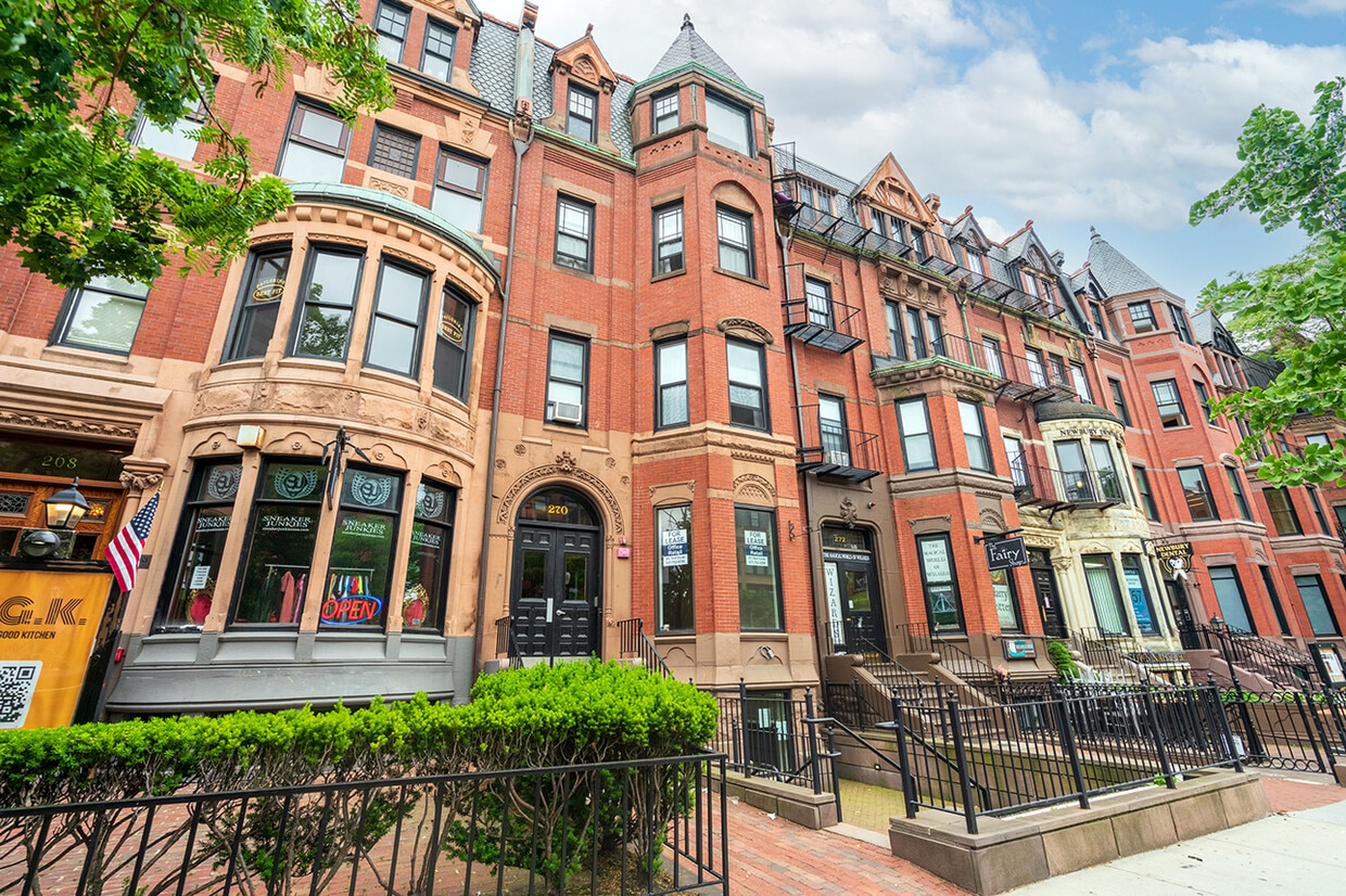 Building Photo - 296 Newbury St