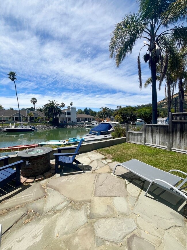 Building Photo - Waterfront Cottage in San Rafael! Utilitie...