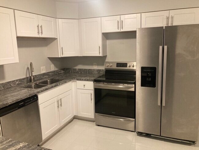 Foto del edificio - 534 E Bridgeport Ave