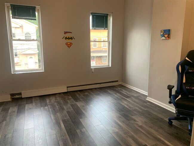 Foto del edificio - 124 Wilkinson Ave