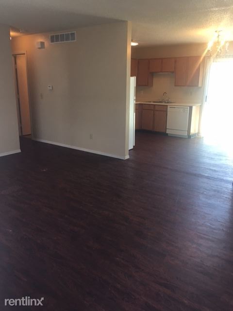 Foto principal - 1313 Williamsburg St