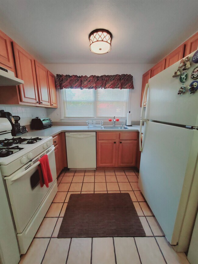 Foto del edificio - 8 Willowbrook Court, Stamford, CT 06902 - ...