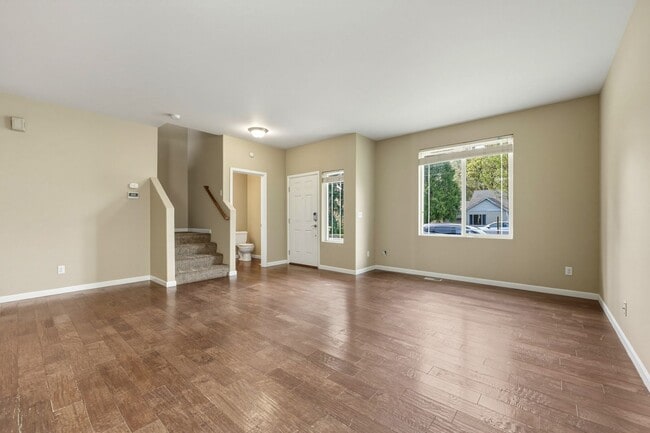 Foto del edificio - 4 bedrooms 2.5 baths 1826 sq.ft. Olympia School District