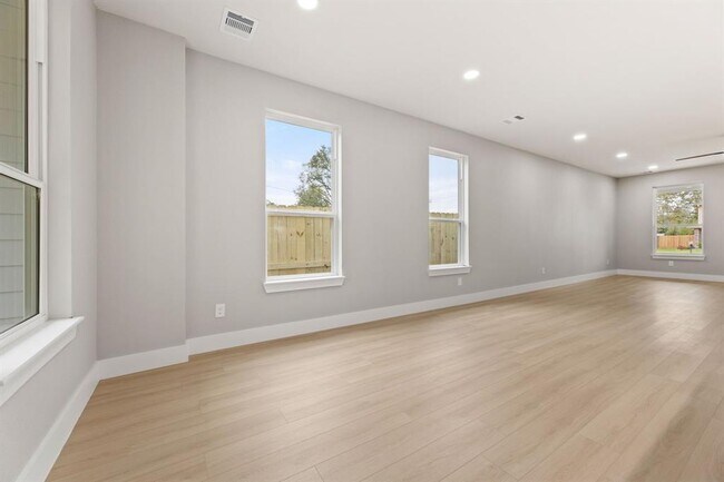 Foto del edificio - 9902 Haddick St