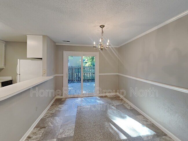 Foto del edificio - 5725 Bramblegate Rd