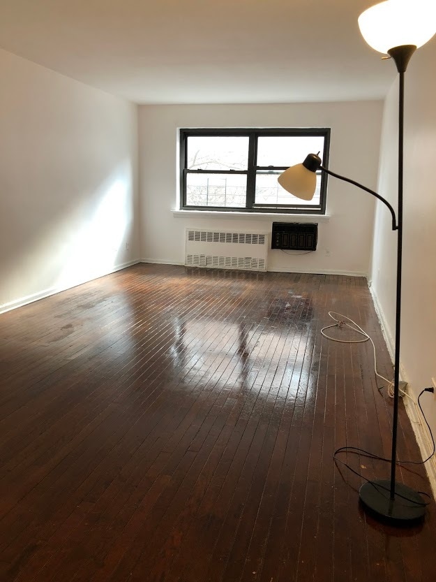 huge Living room - 9431 59th Ave