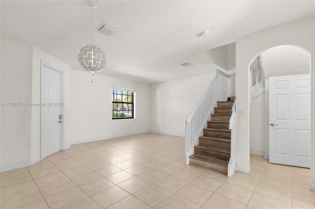 Entry - 9314 W 33rd Ln