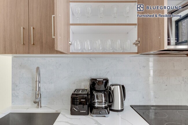 Foto del edificio - 236 W 15th St