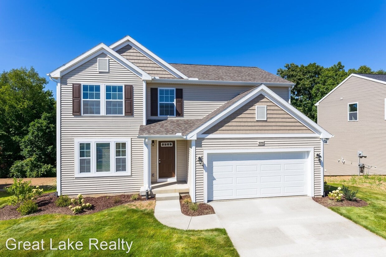 Primary Photo - 4 br, 2.5 bath House - 10148 Castle Creek ...