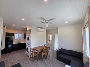 Building Photo - 847 Winston Dr