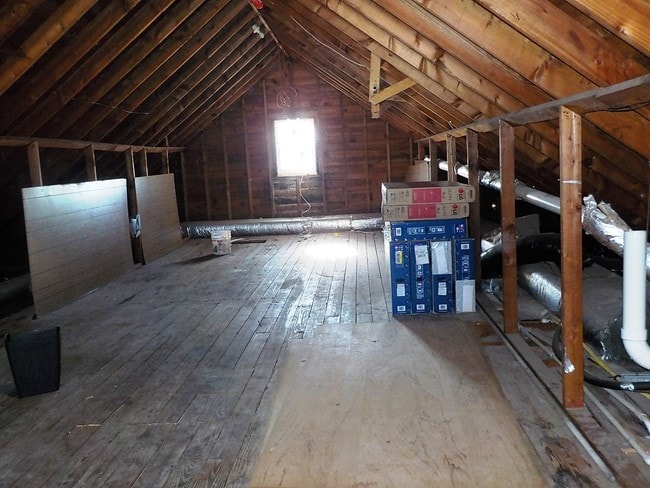 Attic Space - 117 Sumner Ave
