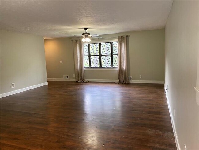 Foto del edificio - 5151 Thistle Rd SE