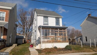 Building Photo - 421 Broad St