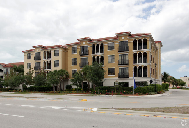 Foto del edificio - The Residences at Coconut Point