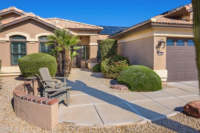 Foto del edificio - 15384 W Piccadilly Rd