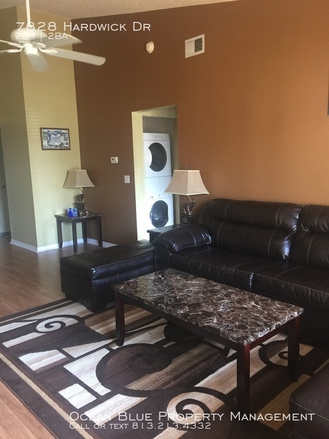 Building Photo - Beautiful 2nd Floor Condo in Mill Pond